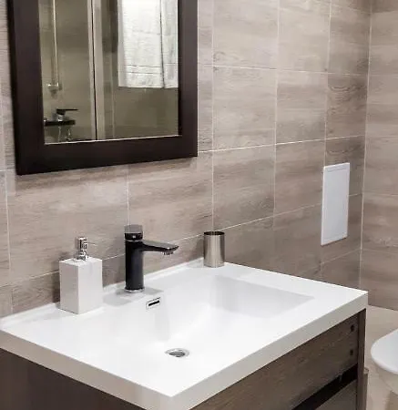 Apartman Daniel Διαμέρισμα Κάρλοβι Βάρι